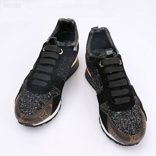 2019 personality european and american autumn and winter stitching high-grade suede sports men's shoes lace up comfortable women's, Black
2019 personality european and american autumn and winter stitching high-grade suede sports men's shoes lace up comfortable women's, Black
