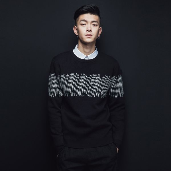 mrmt 2018 brand spring new men's sweater line slim sweater for male round neck pullover, White;black
mrmt 2018 brand spring new men's sweater line slim sweater for male round neck pullover, White;black