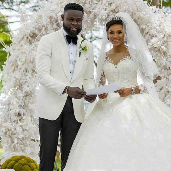 ivory groom wear men suits for wedding man tuxedos shawl lapel man jacket groomsmen attire trajes de hombre terno masculino 2piece, Black;gray
ivory groom wear men suits for wedding man tuxedos shawl lapel man jacket groomsmen attire trajes de hombre terno masculino 2piece, Black;gray