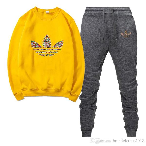 2019 new designer designer men's sportswear autumn and winter men's sportswear letter printing casual men's sports jogging suit 
2019 new designer designer men's sportswear autumn and winter men's sportswear letter printing casual men's sports jogging suit