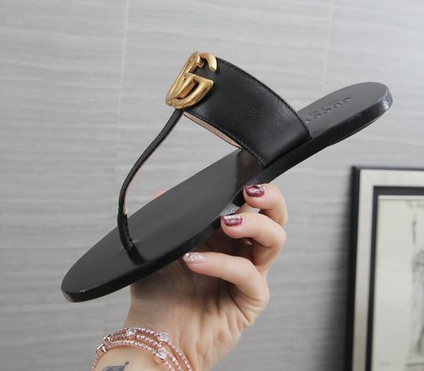 designer fashion men's and women's flip-flops, high-quality women's slippers sandals, with box, Black
designer fashion men's and women's flip-flops, high-quality women's slippers sandals, with box, Black