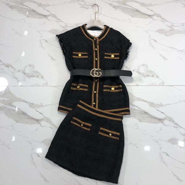 high end black tweed vest and skirts sets designer buttons logo sash 2 pieces sets autumn and winter and skirts sets 000360, White
high end black tweed vest and skirts sets designer buttons logo sash 2 pieces sets autumn and winter and skirts sets 000360, White