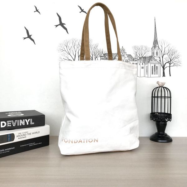 new fashion tote bags luxury handbag simple canvas big bag large capacity single shoulder letter canvas bag
new fashion tote bags luxury handbag simple canvas big bag large capacity single shoulder letter canvas bag