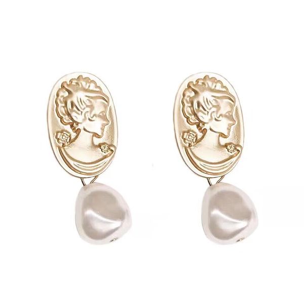 alloy lady avatar shell shape earrings for women 2019 fashion jewelry retro earring female girls gift brinco argola, Silver
alloy lady avatar shell shape earrings for women 2019 fashion jewelry retro earring female girls gift brinco argola, Silver