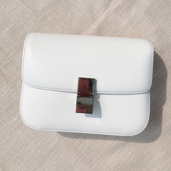 elegant2019 classic white summer box hand rub grain cowhide bean curd bao yin buckle single shoulder small square package
elegant2019 classic white summer box hand rub grain cowhide bean curd bao yin buckle single shoulder small square package