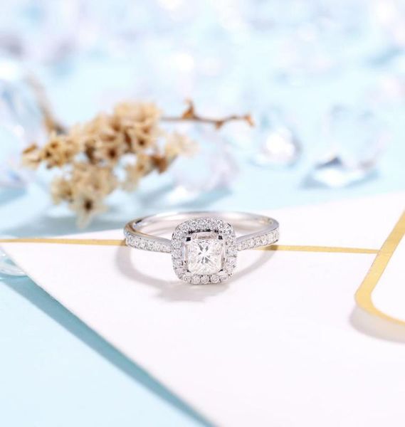 solid 14k white gold center 4mm princess cut moissanite halo engagement ring for women wedding gift, Golden;silver
solid 14k white gold center 4mm princess cut moissanite halo engagement ring for women wedding gift, Golden;silver