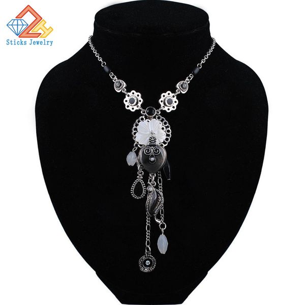 Necklaces European and American Big Temperament Popular Retro Handmade Accessories Necklaces, Silver
Necklaces European and American Big Temperament Popular Retro Handmade Accessories Necklaces, Silver