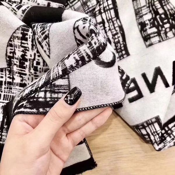fashion scarves autumn and winter scarf womens brand shawl scarf woman long neck scarves 3 colors optional highly quality black, Blue;gray
fashion scarves autumn and winter scarf womens brand shawl scarf woman long neck scarves 3 colors optional highly quality black, Blue;gray