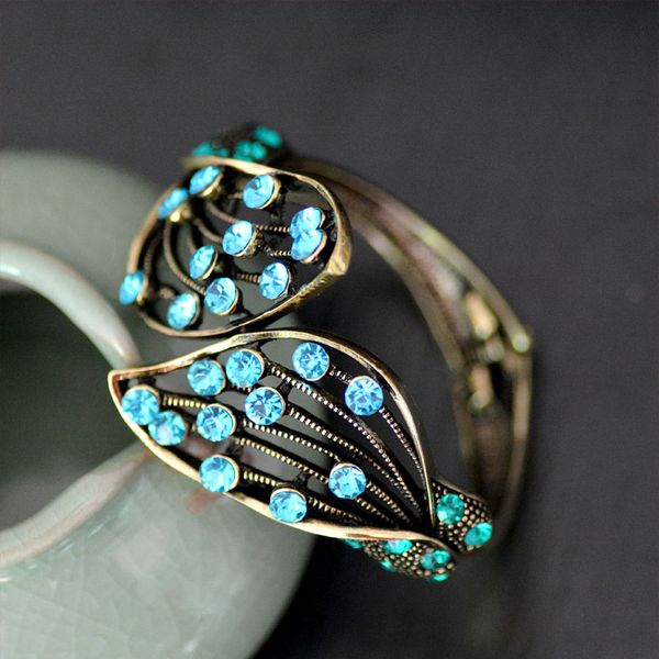 vintage hollow geometric bangles rhinestone antique bronze plated bracelets for women fine jewelry, Black
vintage hollow geometric bangles rhinestone antique bronze plated bracelets for women fine jewelry, Black
