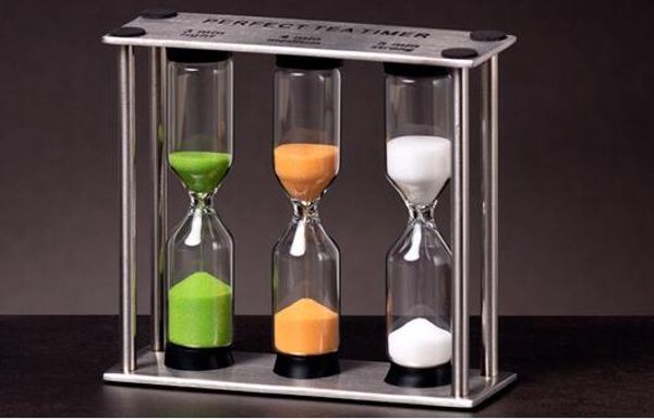 3mins/4mins/5mins colorful metal home decoration sand timer hourglass clock cooking hourglas
3mins/4mins/5mins colorful metal home decoration sand timer hourglass clock cooking hourglas