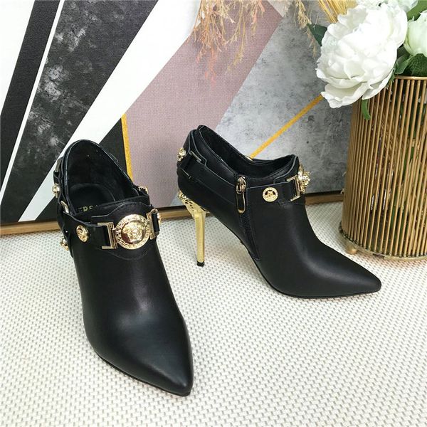 women brand high-heel shoes winter fall portrait design lady booties outdoor street style female classic boot
women brand high-heel shoes winter fall portrait design lady booties outdoor street style female classic boot