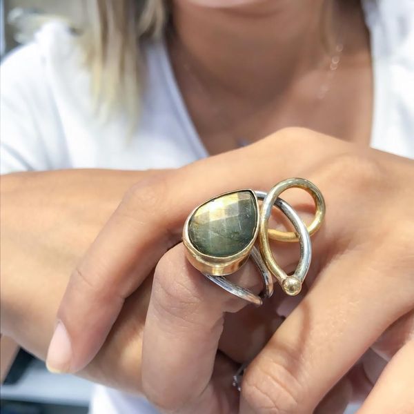 authentic hand production labrodorit stone special quality silver ring, Golden;silver
authentic hand production labrodorit stone special quality silver ring, Golden;silver