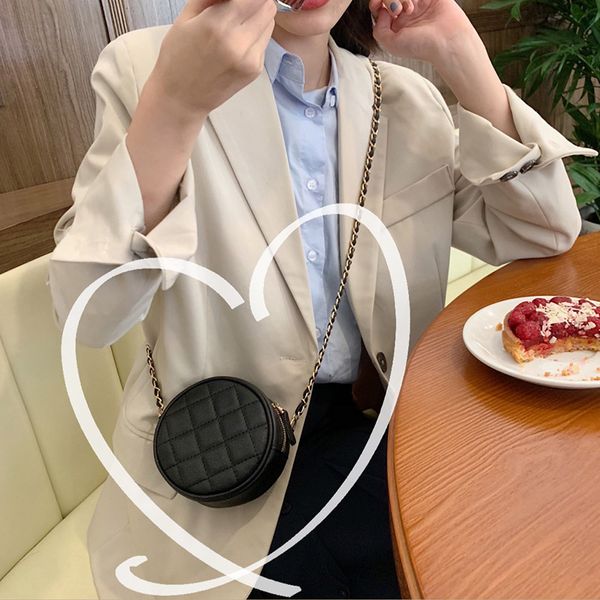 2019 korean fashion cute shoulder bag women small bag messenger round mini diamond chain
2019 korean fashion cute shoulder bag women small bag messenger round mini diamond chain