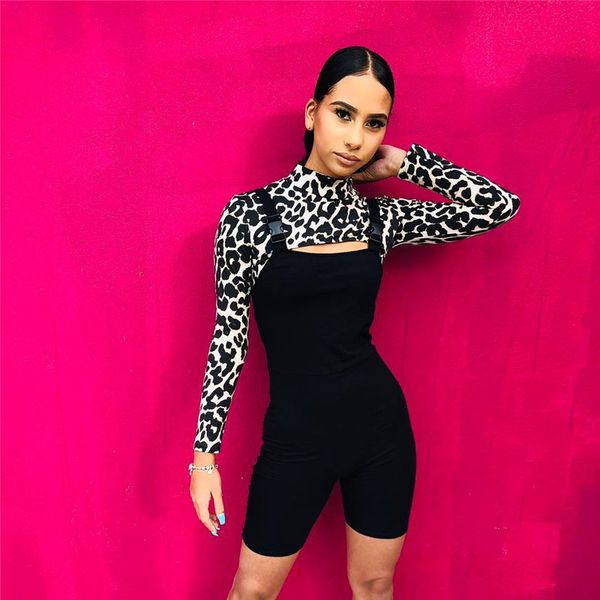 knitted black women short jumpsuit sleeveless playsuit summer button body femme bodycon streetwear romper bodysuit, Black;white
knitted black women short jumpsuit sleeveless playsuit summer button body femme bodycon streetwear romper bodysuit, Black;white