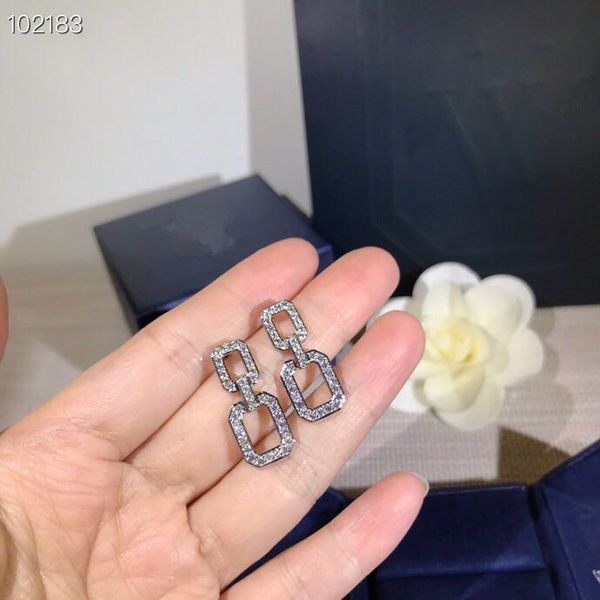 wholesale- classic designer s925 sterling silver full crystal diamon link square charm drop earrings for women jewelry
wholesale- classic designer s925 sterling silver full crystal diamon link square charm drop earrings for women jewelry