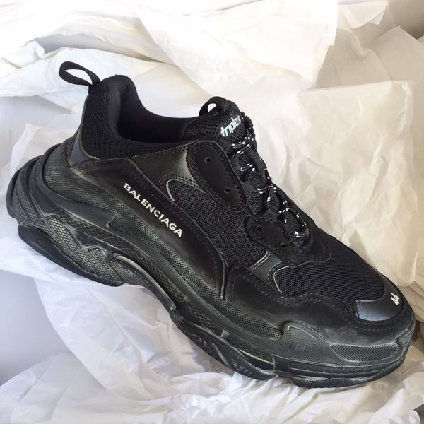 17fw balèncìaga triple s retro sneaker mens fashion vintage kanye west old grandpa trainers outdoor design mens womens dad casual shoes
17fw balèncìaga triple s retro sneaker mens fashion vintage kanye west old grandpa trainers outdoor design mens womens dad casual shoes