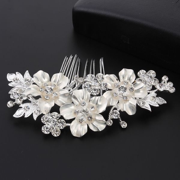 new european and american bridal headwear, hand drill, flower comb, hair accessories, Golden;white
new european and american bridal headwear, hand drill, flower comb, hair accessories, Golden;white