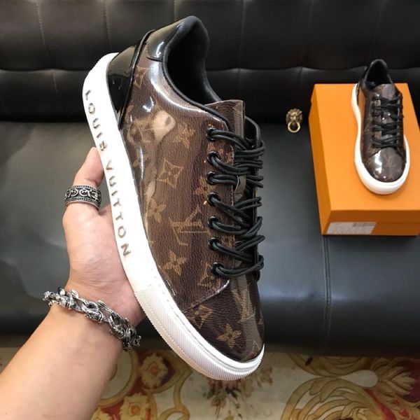2019 spring new shoes social men's british trend shoes leather breathable men's shoes fast delivery with the original box
2019 spring new shoes social men's british trend shoes leather breathable men's shoes fast delivery with the original box