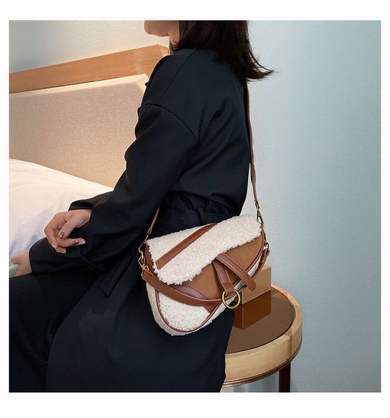 2020 vintage french style women bags fashion lamb hair saddle bag wide shoulder strap crossbody bag bolso mujer 1207 zb01873
2020 vintage french style women bags fashion lamb hair saddle bag wide shoulder strap crossbody bag bolso mujer 1207 zb01873