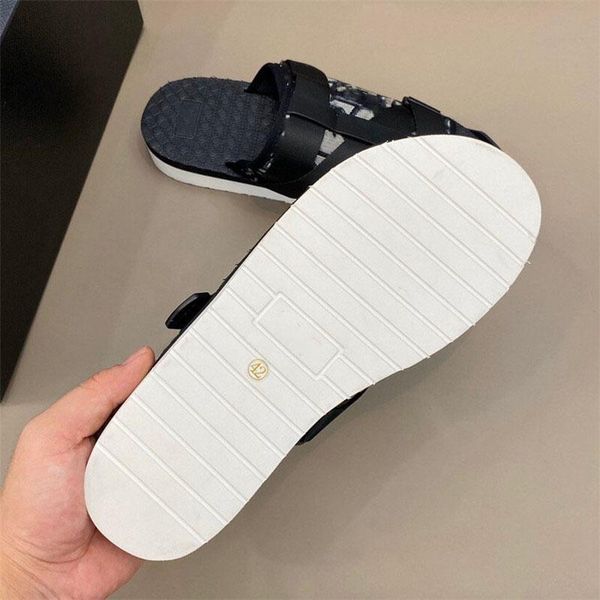 new fashion men black alpha sandal in oblique jacquard summer men slippers nylon bands comfortable rubber sole scuffs with box size 38-45
new fashion men black alpha sandal in oblique jacquard summer men slippers nylon bands comfortable rubber sole scuffs with box size 38-45