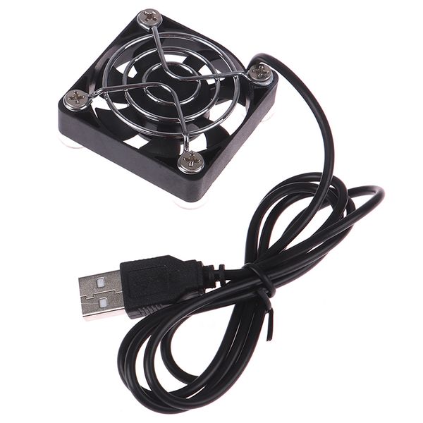 2020 new universal portable mobile phone cooler usb cooling pad cooler fan gamepad game gaming shooter mute radiator controller heat sink
2020 new universal portable mobile phone cooler usb cooling pad cooler fan gamepad game gaming shooter mute radiator controller heat sink