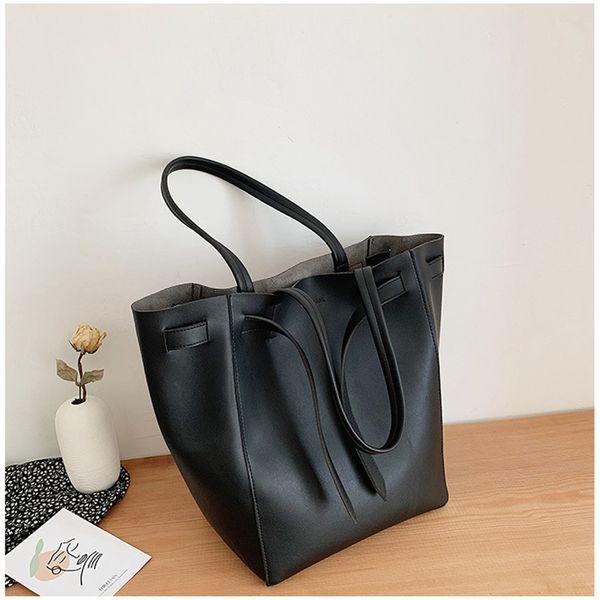 designer bags 2020 fashion retro large-capacity bucket bags authentic women's handbags luxury shoulder
designer bags 2020 fashion retro large-capacity bucket bags authentic women's handbags luxury shoulder