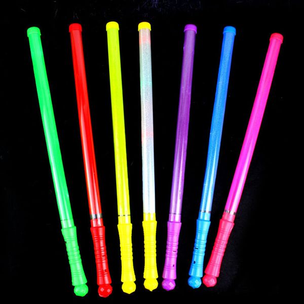 48 см большой свет stick led концерт glow stick красочные пластиковые вспышки света cheer реквизит украшения партии рождественские игрушки
48 см большой свет stick led концерт glow stick красочные пластиковые вспышки света cheer реквизит украшения партии рождественские игрушки