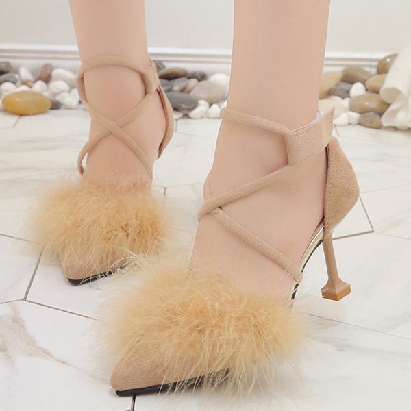 high-heeled female spring 2019 new korean version baitai spiked cat heel fur shoes, Black
high-heeled female spring 2019 new korean version baitai spiked cat heel fur shoes, Black