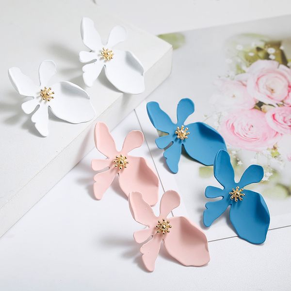 New Korean Exaggerate Big Flower Stud Earrings For Women Summer Fashion Accessories Elegant Boucle D'oreille Dropshipping
New Korean Exaggerate Big Flower Stud Earrings For Women Summer Fashion Accessories Elegant Boucle D'oreille Dropshipping