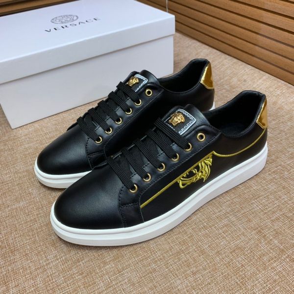 the same style high-end luxury men's casual jogging shoes triple fashion men's brand platform men's shoes classic vintage med, Black
the same style high-end luxury men's casual jogging shoes triple fashion men's brand platform men's shoes classic vintage med, Black