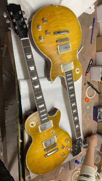 Custom Shop в возрасте от реликвии Гари Мур Коллекционеры гитары Выбор номер один изда
Custom Shop в возрасте от реликвии Гари Мур Коллекционеры гитары Выбор номер один изда