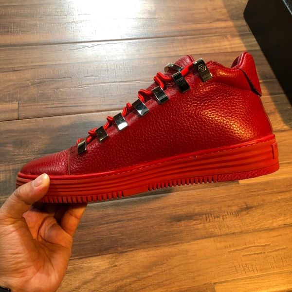 2020 new designers shoes luxury embroidered shoes genuine leather designers sneaker men's trainers casual shoes size 38-45, Black
2020 new designers shoes luxury embroidered shoes genuine leather designers sneaker men's trainers casual shoes size 38-45, Black