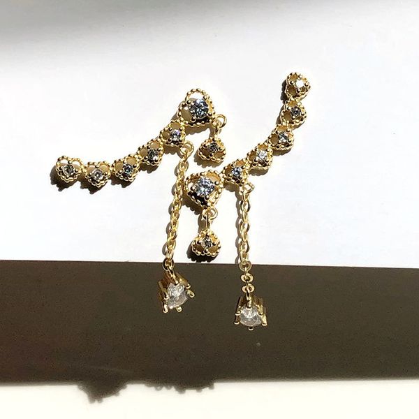 yongcheng s925 серебро корейский дуги goldplated с алмазными серьги серьги женщина анти аллергия оригинальный дизайн, Golden;silver
yongcheng s925 серебро корейский дуги goldplated с алмазными серьги серьги женщина анти аллергия оригинальный дизайн, Golden;silver