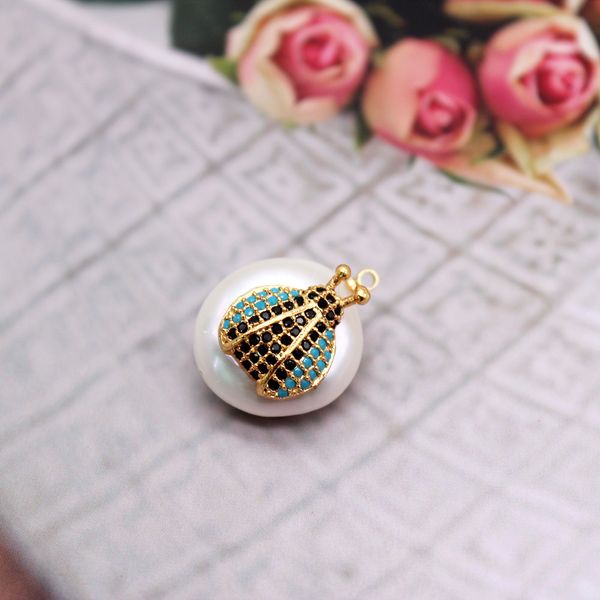 charms 5 pcs/lot natural shell pearl micro pave cz craft jewelry insects,evil eye pendants for diy necklace or earrings accessories, Bronze;silver
charms 5 pcs/lot natural shell pearl micro pave cz craft jewelry insects,evil eye pendants for diy necklace or earrings accessories, Bronze;silver