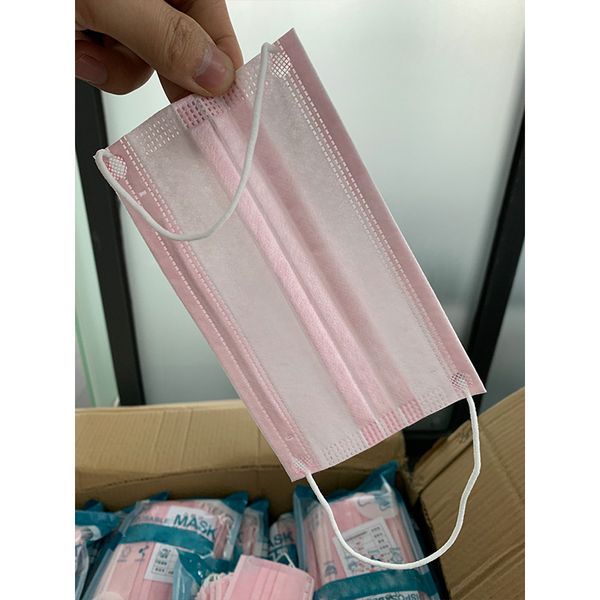 противотуманные розовые одноразовые маски для лица толстая 3-слойная маска с ушками для салона, дома удобная в наличии маска 50 шт. / пакет