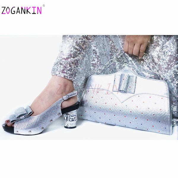 2020 selling new arrivals decorated with rhinestone shoes and bag set african design matching shoes and bag set in silver, Black
2020 selling new arrivals decorated with rhinestone shoes and bag set african design matching shoes and bag set in silver, Black