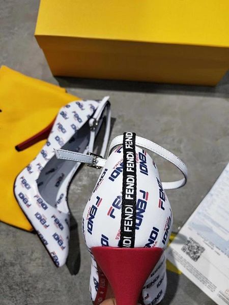 19ss newest women dress shoes red bottoms heels prom evening designers shoes high heel fashion women shoes slip on with box 
19ss newest women dress shoes red bottoms heels prom evening designers shoes high heel fashion women shoes slip on with box