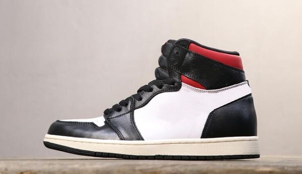 2020 1s high white black red leather women men outdoor shoes shoes size 36-47
2020 1s high white black red leather women men outdoor shoes shoes size 36-47