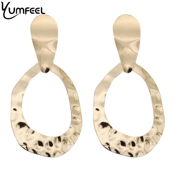 yumfeel brand new irregular metal big drop earrings fashion jewelry women punk statement earrings golden color
yumfeel brand new irregular metal big drop earrings fashion jewelry women punk statement earrings golden color