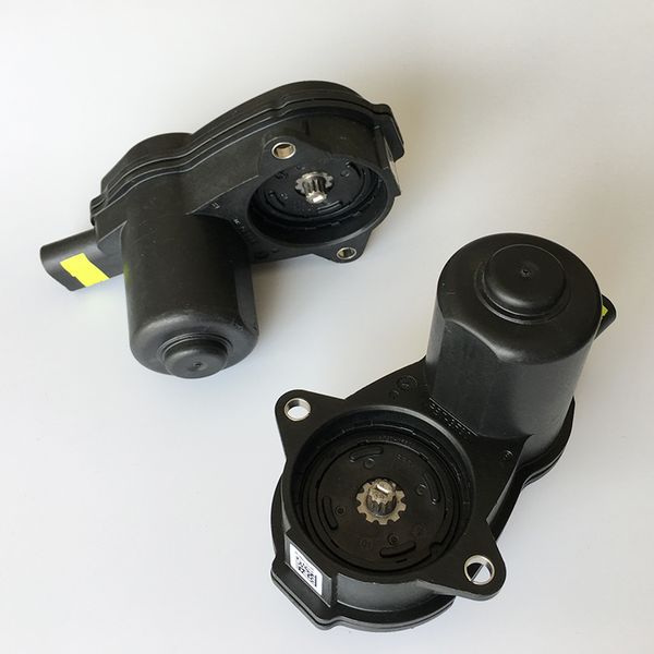 2pcs 12-torx 8mm oem rear wheel handbrake brake caliper parking brake servo motor for a6 s6 a6l a7 a8 s8 6 7 4h0 998 281
2pcs 12-torx 8mm oem rear wheel handbrake brake caliper parking brake servo motor for a6 s6 a6l a7 a8 s8 6 7 4h0 998 281