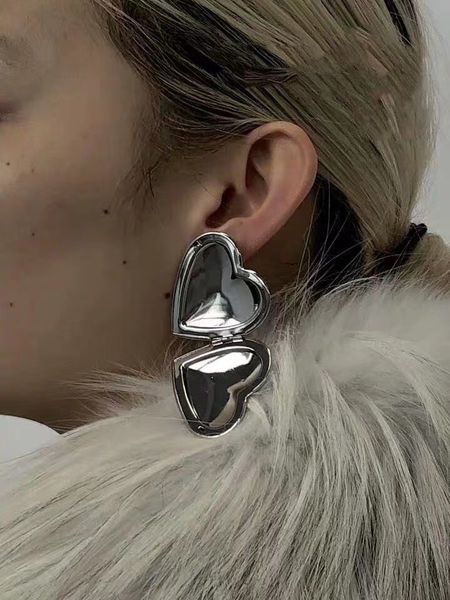 fashion- romantic small big metal heart earrings for women disco party earring femme hiphop jewelry punk heart earring hyperbole bijoux, Golden;silver
fashion- romantic small big metal heart earrings for women disco party earring femme hiphop jewelry punk heart earring hyperbole bijoux, Golden;silver