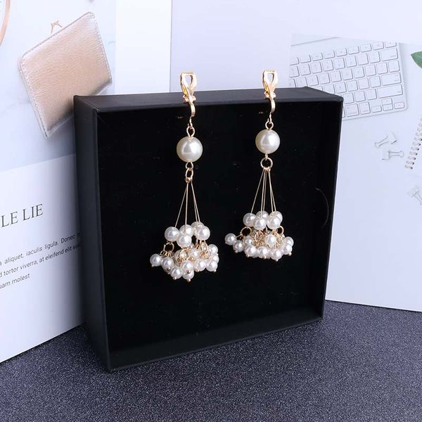 new arrival hanging simulated clip earrings without piercing for women party wedding attractive elegant ear clip fashion jewelry, Silver
new arrival hanging simulated clip earrings without piercing for women party wedding attractive elegant ear clip fashion jewelry, Silver