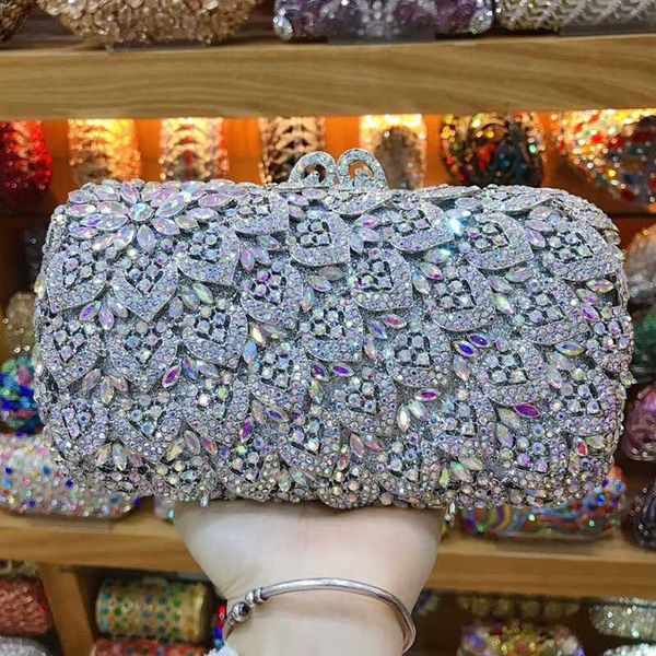 2020 xiyuan ab rhinestone crystal women clutches bags ladies mini prom party shoulder handbags female mini dinner clutch
2020 xiyuan ab rhinestone crystal women clutches bags ladies mini prom party shoulder handbags female mini dinner clutch