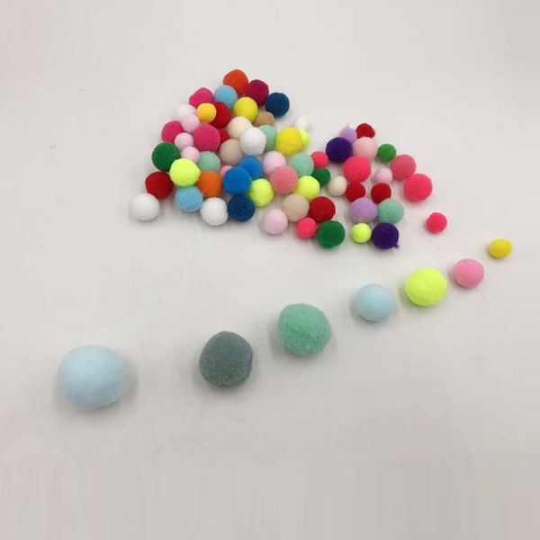 100pcs size 10mm 15mm 20mm 25mm 30mm random mixed color pompom small hair balls diy jewelry wool ball clothing accessories
100pcs size 10mm 15mm 20mm 25mm 30mm random mixed color pompom small hair balls diy jewelry wool ball clothing accessories