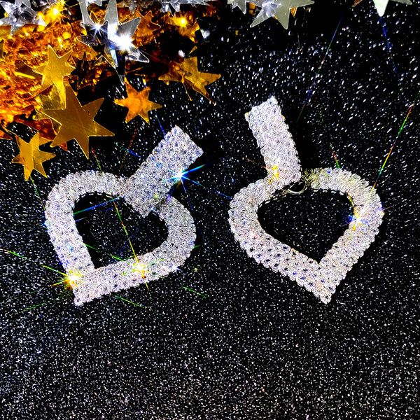 flatfoosie fashion korea crystal heart dangle earrings for women shining silver color hollow drop earrings wedding bijoux gift
flatfoosie fashion korea crystal heart dangle earrings for women shining silver color hollow drop earrings wedding bijoux gift