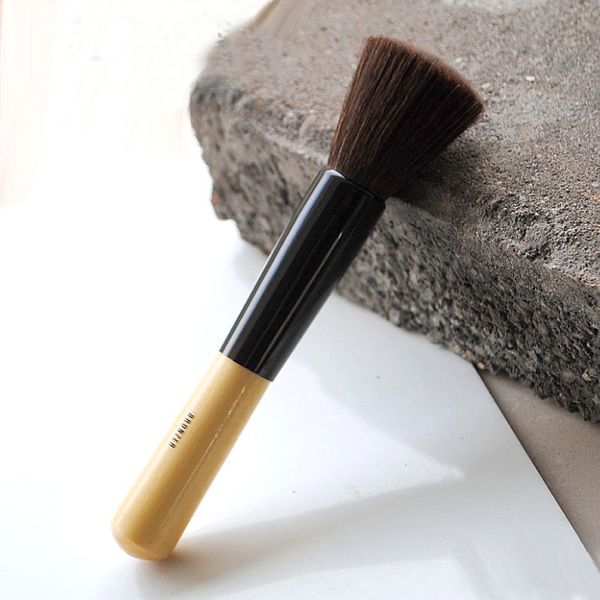 professional flat head animal hair loose powder brush outline shadow shading bronzer brush make-up tool face lift
professional flat head animal hair loose powder brush outline shadow shading bronzer brush make-up tool face lift