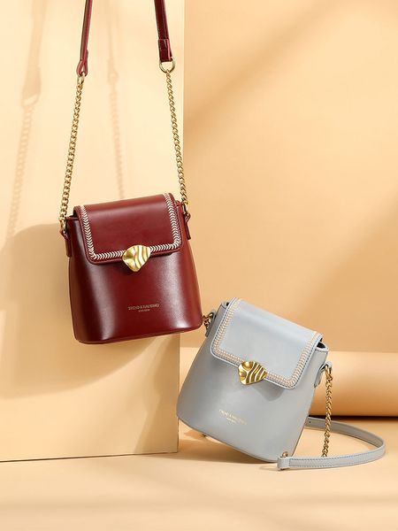 2019 new autumn and winter fashion wild chain bucket bag western style texture messenger shoulder bag women a generation of fat
2019 new autumn and winter fashion wild chain bucket bag western style texture messenger shoulder bag women a generation of fat