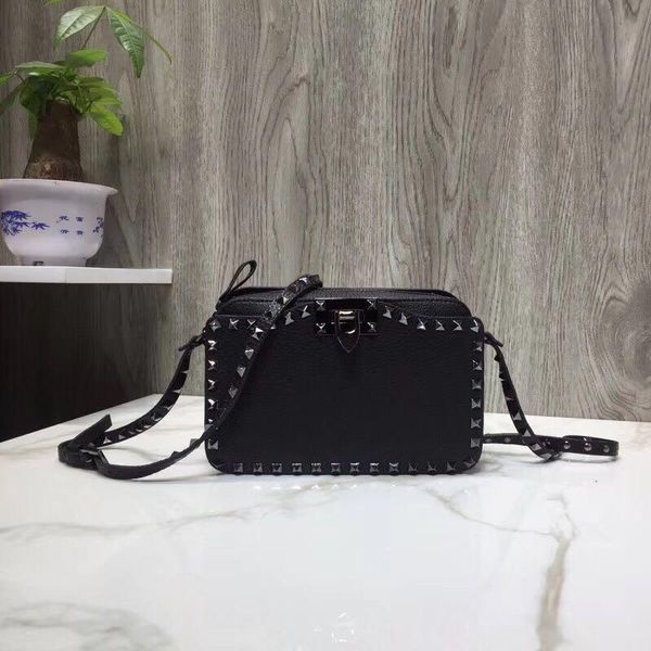 designer-rivet oblique bag rectangular spring and summer style retro lock button leather one shoulder cute small square bag
designer-rivet oblique bag rectangular spring and summer style retro lock button leather one shoulder cute small square bag