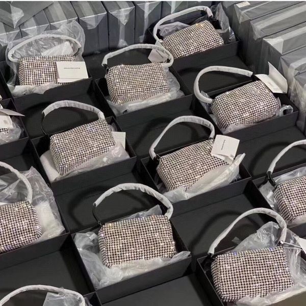 famous classic handbags leather popular diamonds fashion women bag chain crossbody bag diamond shoulder bags
famous classic handbags leather popular diamonds fashion women bag chain crossbody bag diamond shoulder bags