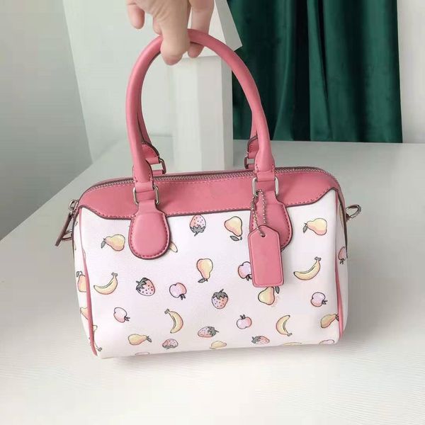 newset cartoon fruits messenger bag women handbag pochette metis totes designer handbags purse shoulder bag corssbody bag f73068 23*18*10cm
newset cartoon fruits messenger bag women handbag pochette metis totes designer handbags purse shoulder bag corssbody bag f73068 23*18*10cm